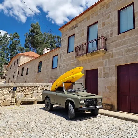 Main House Solar Dos Condes Da Azenha * Fonte Arcada