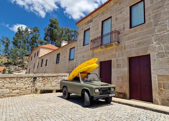Main House Solar Dos Condes Da Azenha * Fonte Arcada