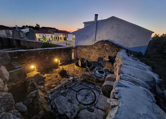 Main House Solar Dos Condes Da Azenha * Fonte Arcada